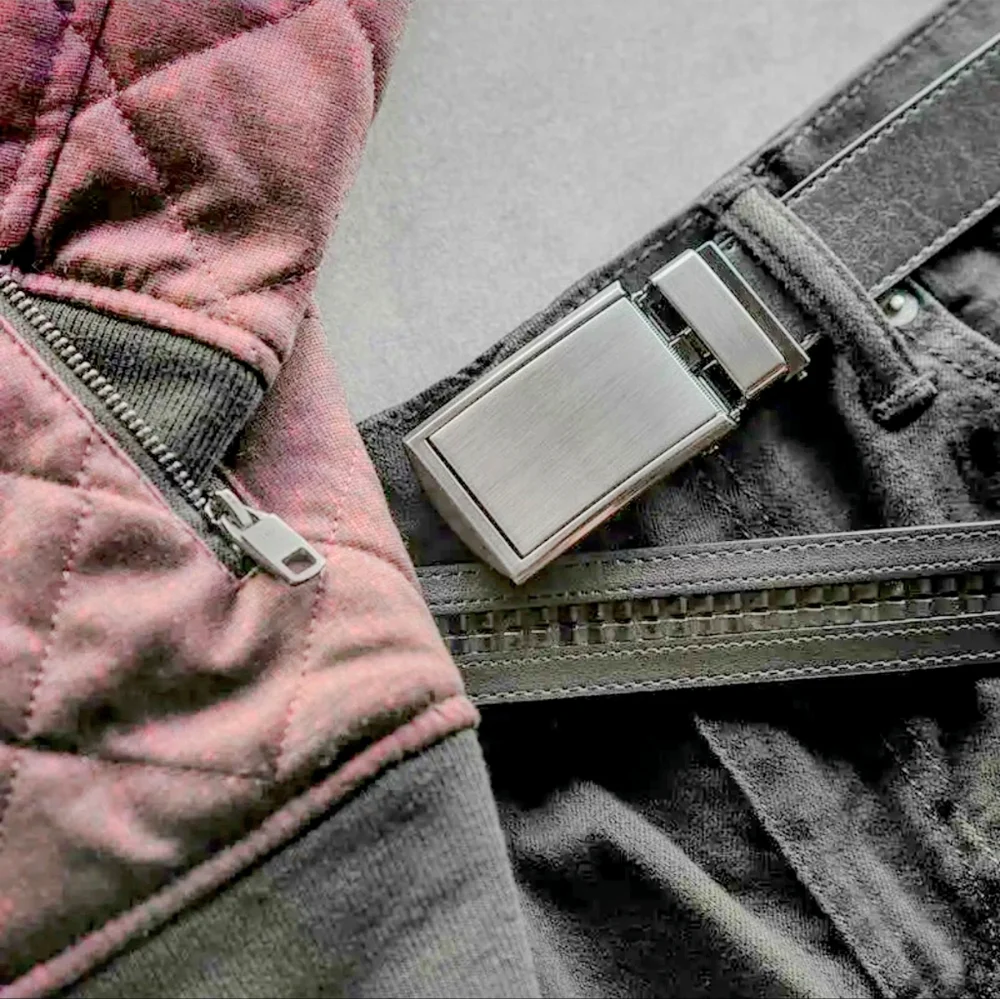 Unbranded please note